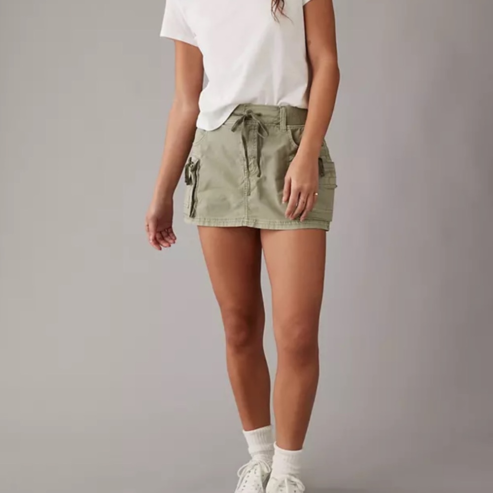 Snappy Stretch High-Waisted Cargo Mini Skort